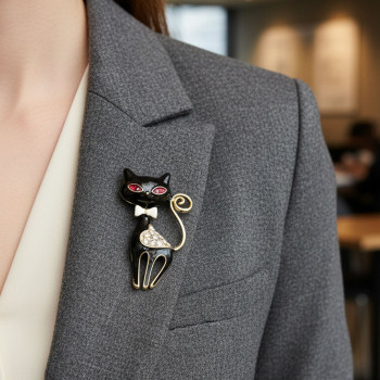 Siyah Kedi Figürlü Taşlı Broş