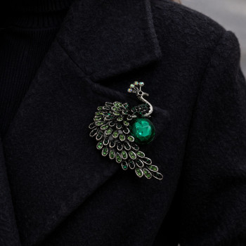 Zümrüt Taşlı Tavus Kuşu Broş
