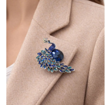 Mavi Taşlı Tavus Kuşu Broş Kristal Detaylı Zarif Tasarım